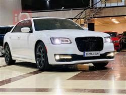 کرایسلەر 300